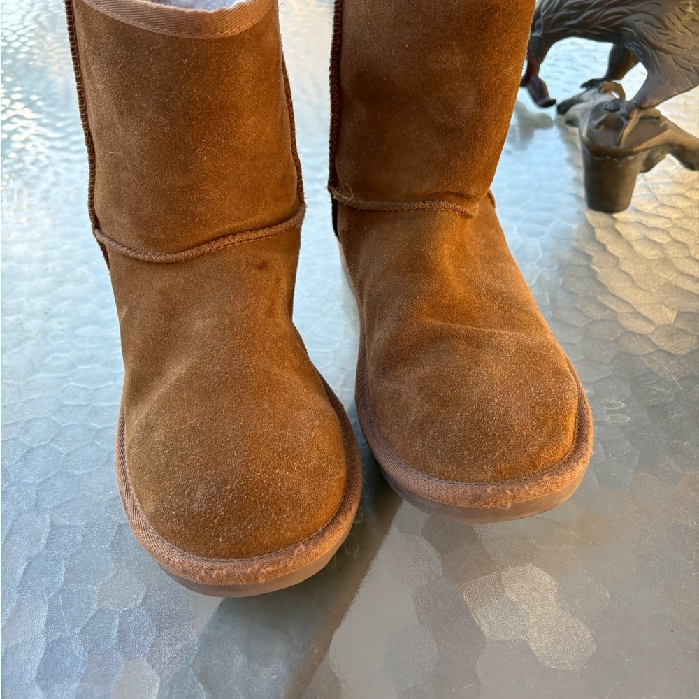 Koolaburra Chestnut Suede Boots